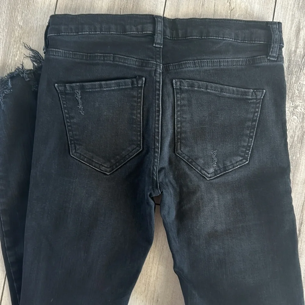 Free People skinny ankle jeans size 25 black
